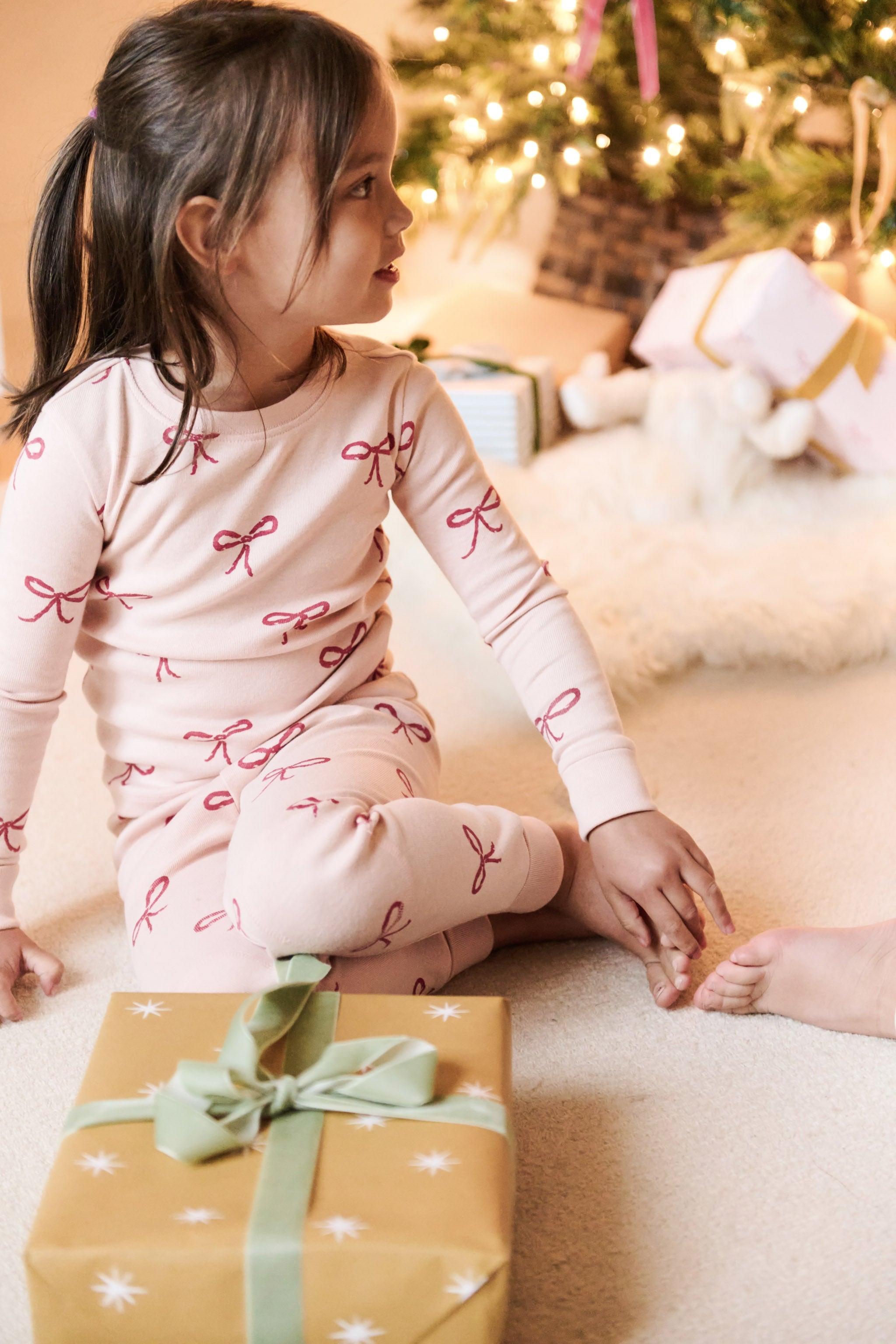 Pehr-RibbedKidsPajama-With a Bow-5
