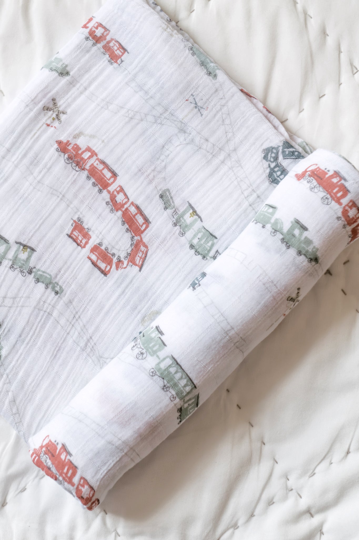 Pehr -Swaddle-Locomotive-5