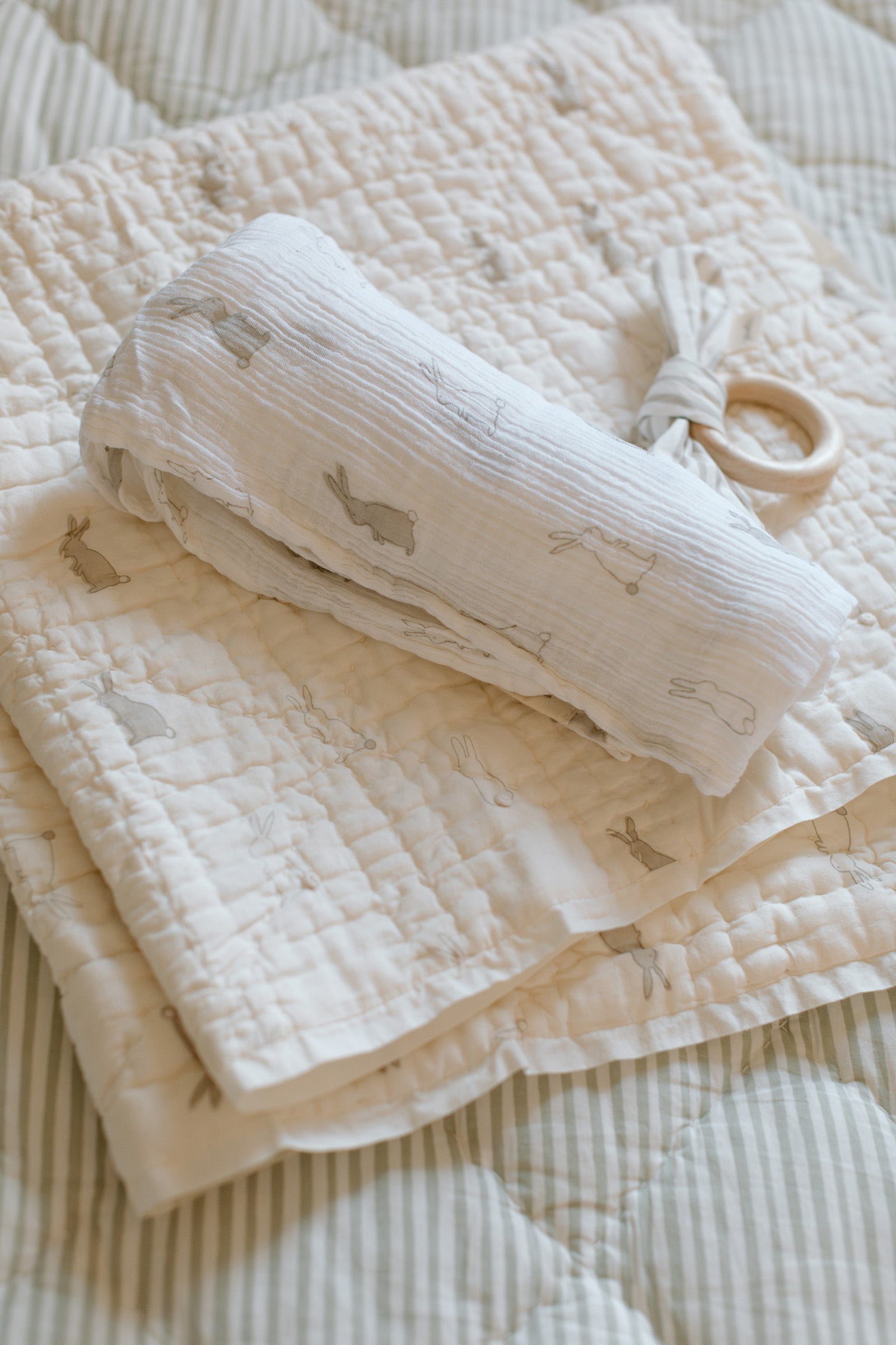 Pehr-Swaddle-Bunny Hop-2