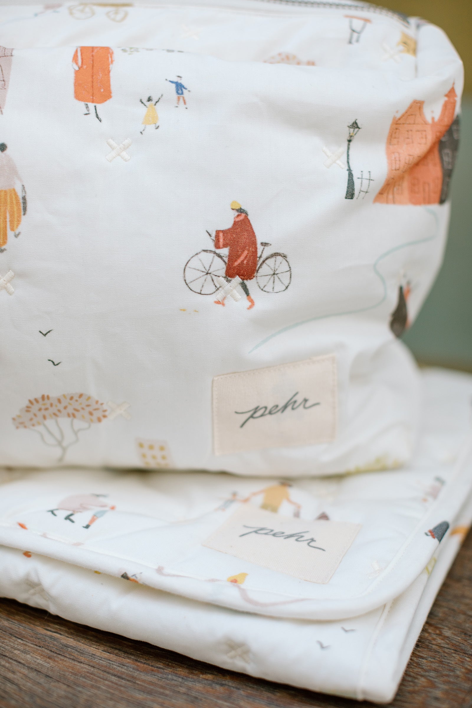 Pehr-On The Go Pouch-Explore the World Medium-6