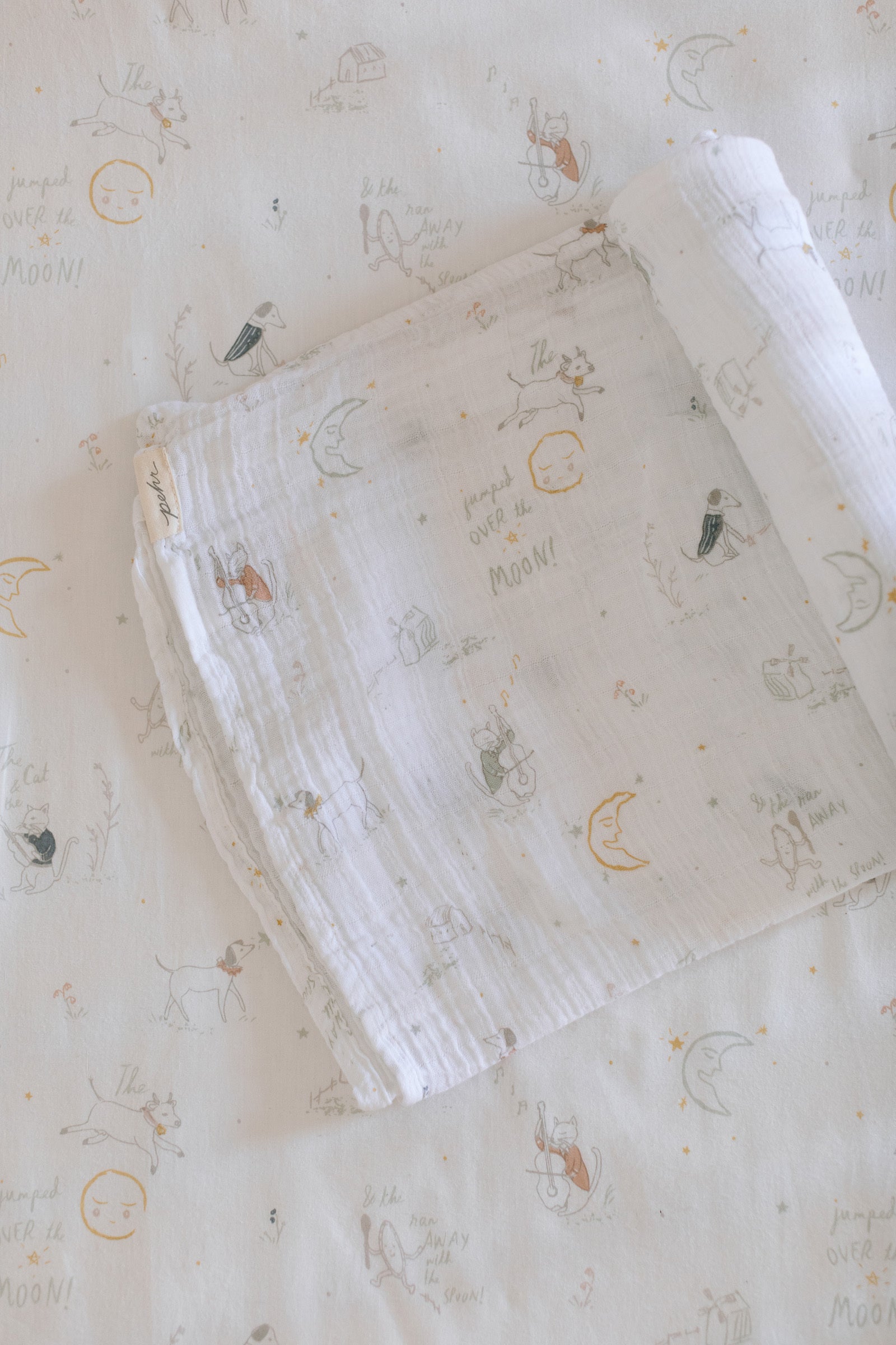Pehr-Swaddle-Over the Moon-3