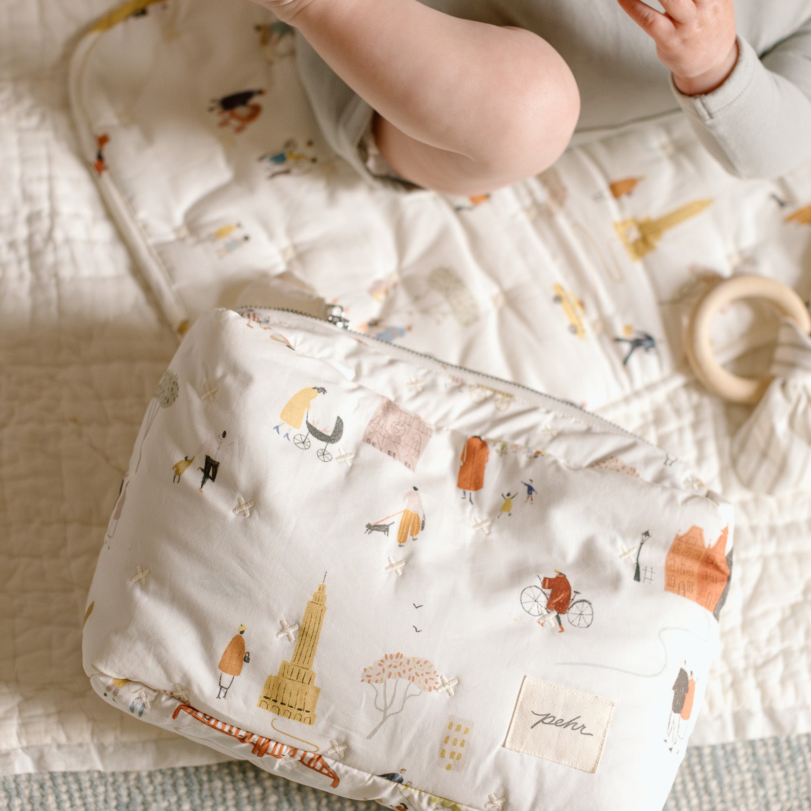 Pehr-On The Go Pouch-Explore the World Medium-2