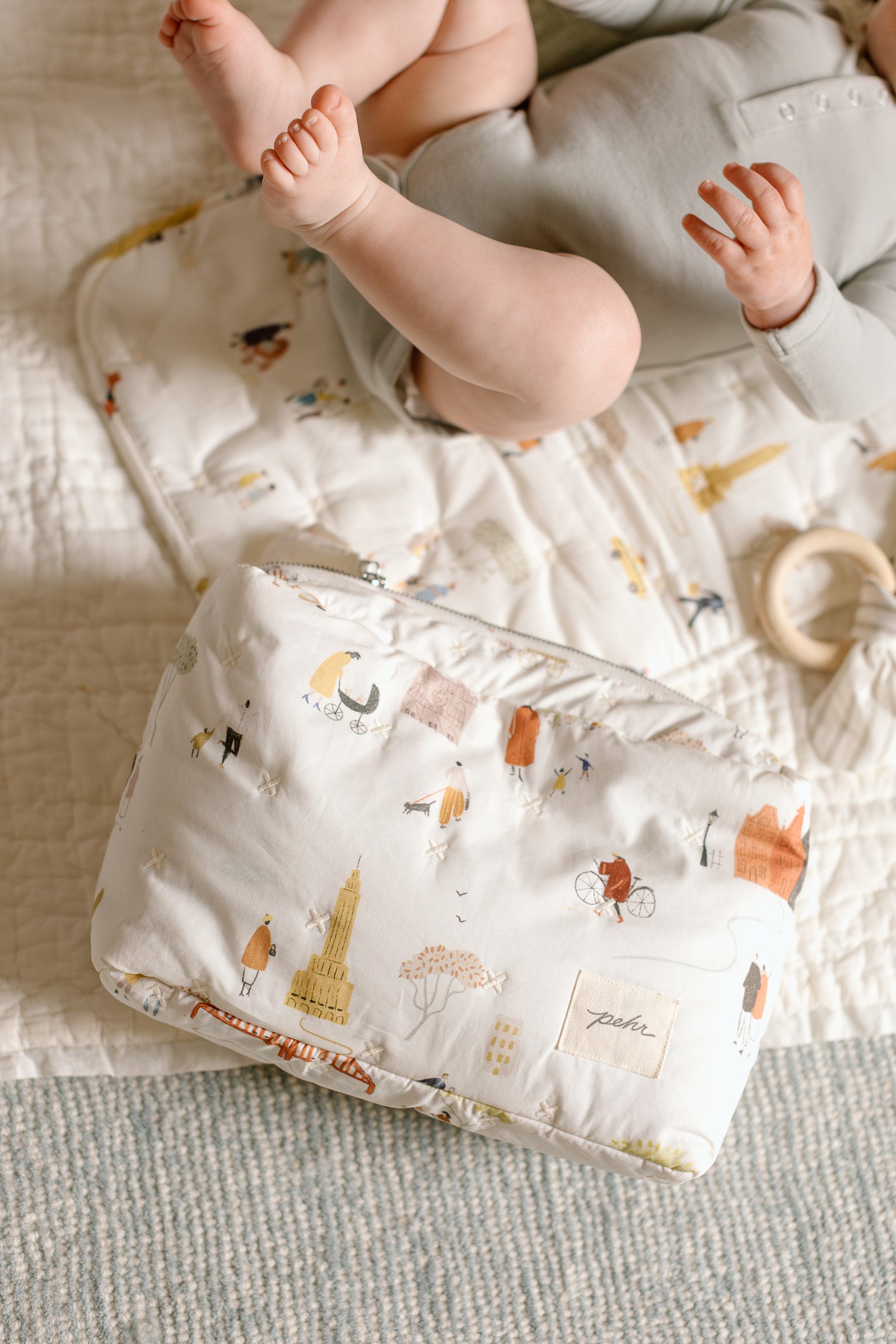 Pehr-On The Go Pouch-Explore the World Medium-2