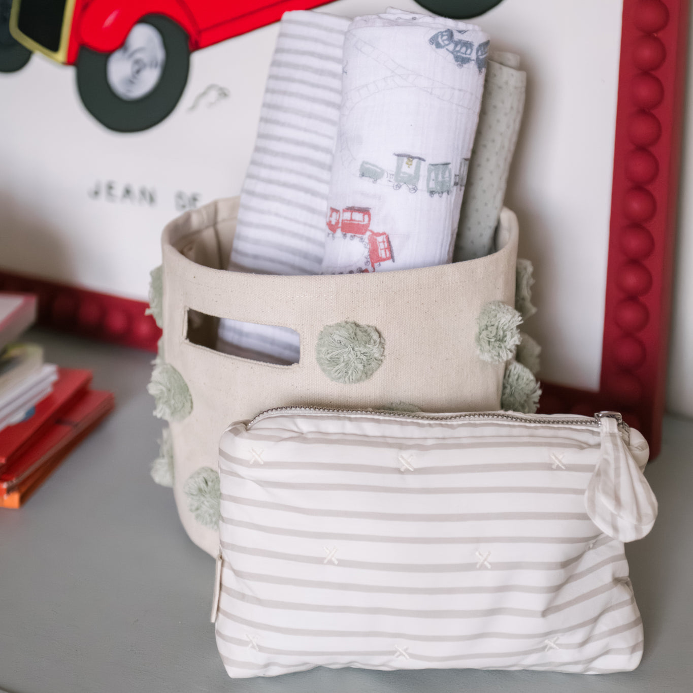 Pehr -Swaddle-Locomotive-3