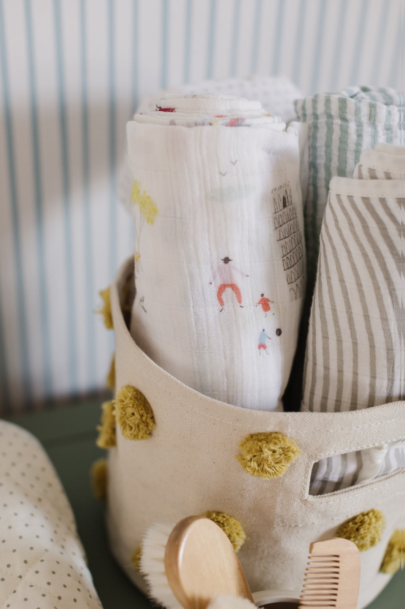 Pehr-Swaddle-Explore the World-3