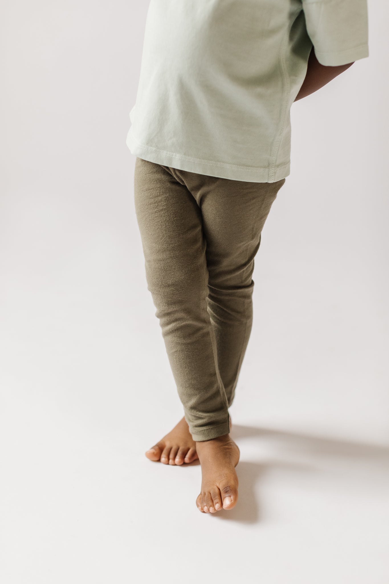 Pehr-Essentials Legging-Olive-7